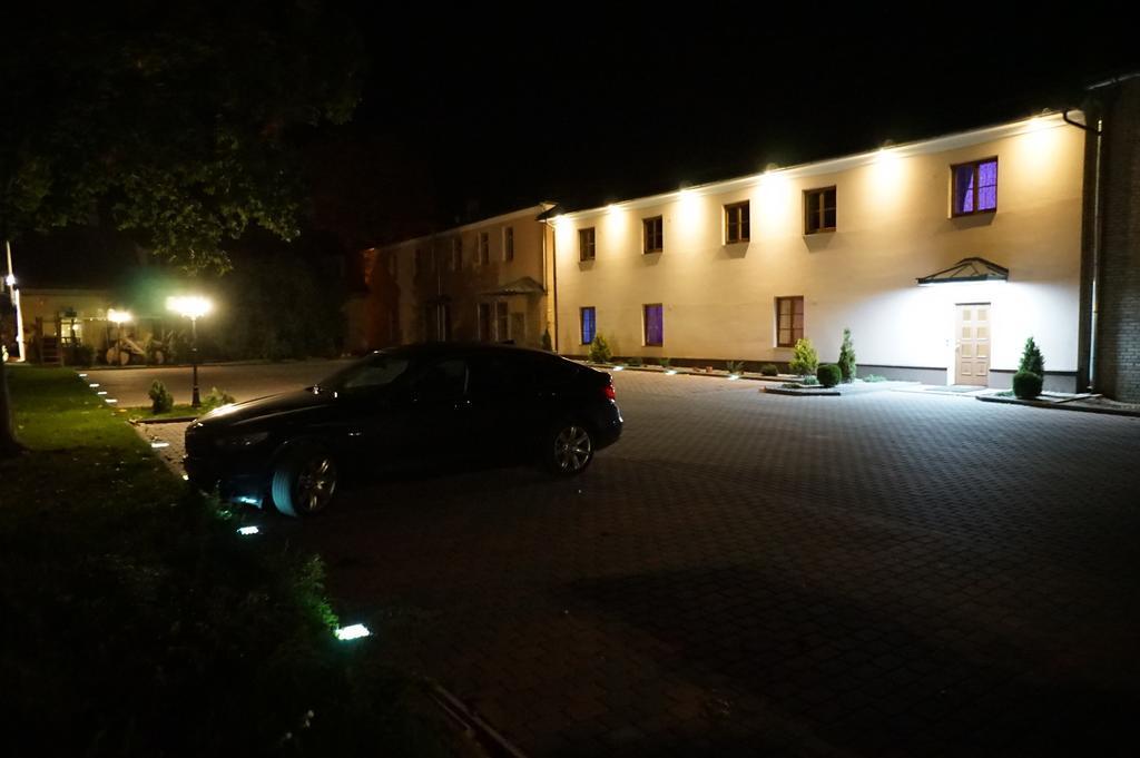 Georgi Hotell Voru Bagian luar foto