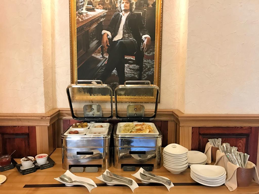 Georgi Hotell Voru Bagian luar foto